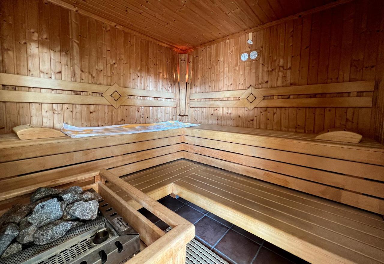 Hotel Am Hirschhorn - Wellness - Spa - And More Wilgartswiesen Exterior foto